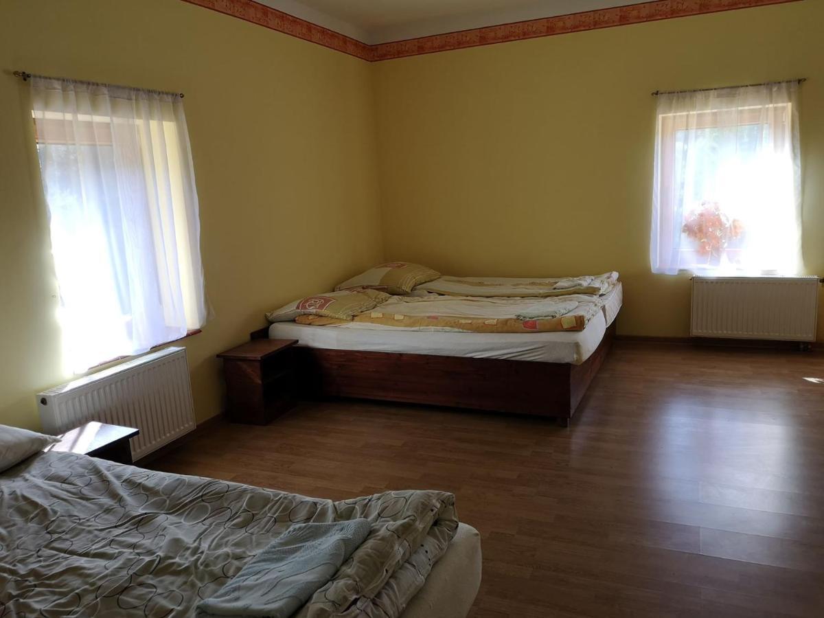 Zamek Ostrowski Villa Chojnik Exteriör bild