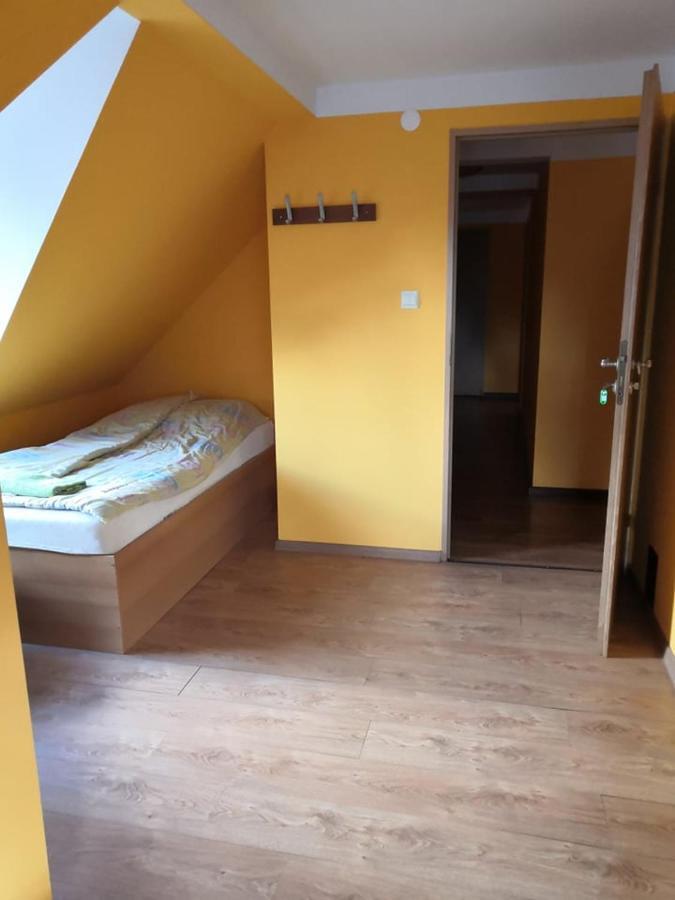 Zamek Ostrowski Villa Chojnik Exteriör bild